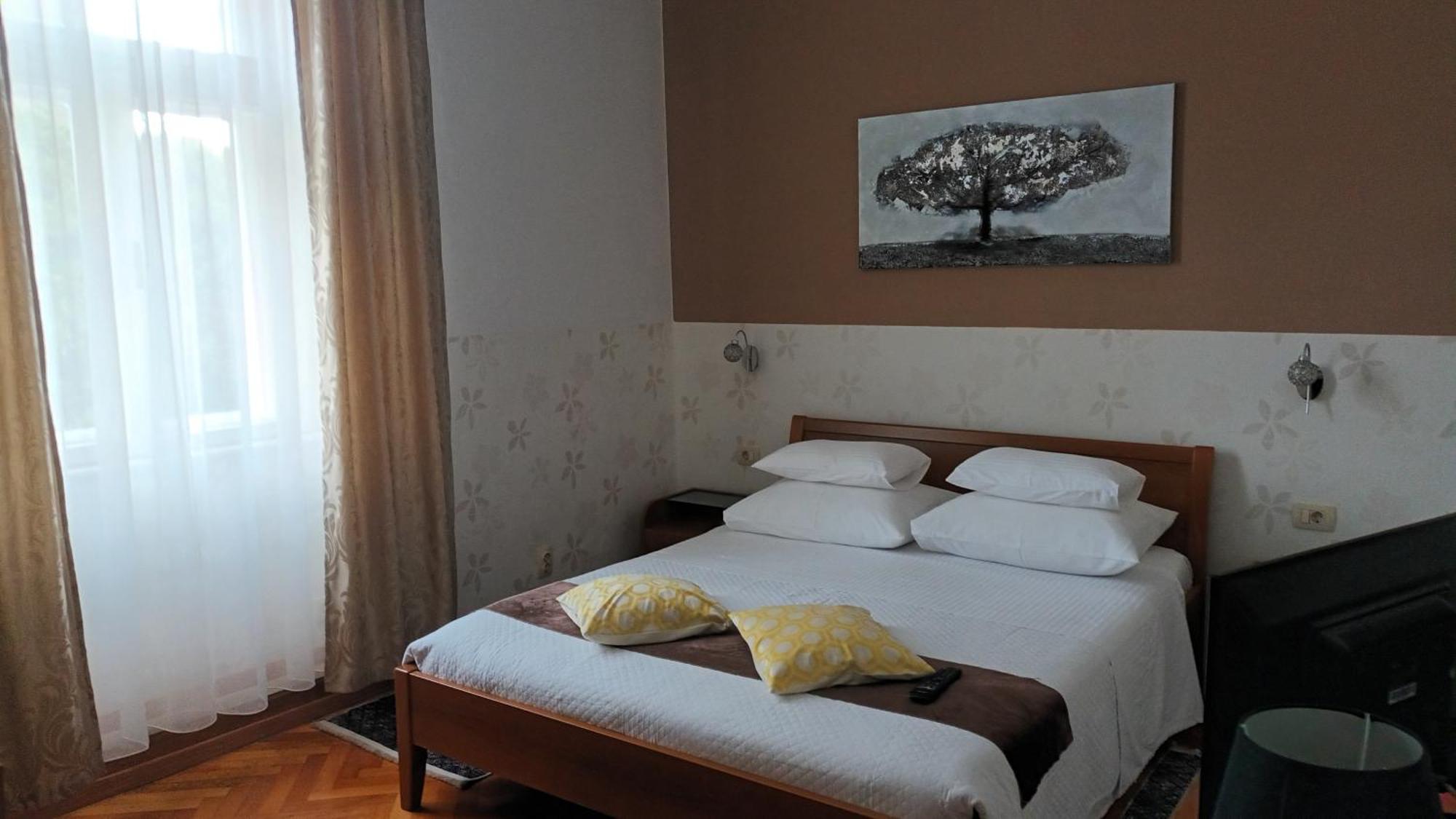 Guesthouse Vrlic Split Bagian luar foto