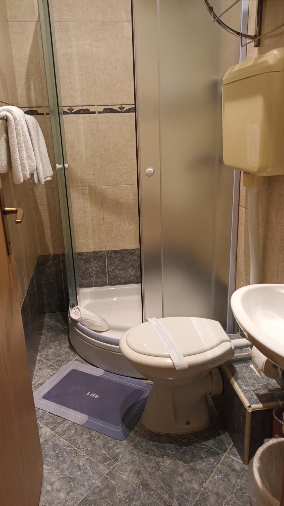 Guesthouse Vrlic Split Bagian luar foto